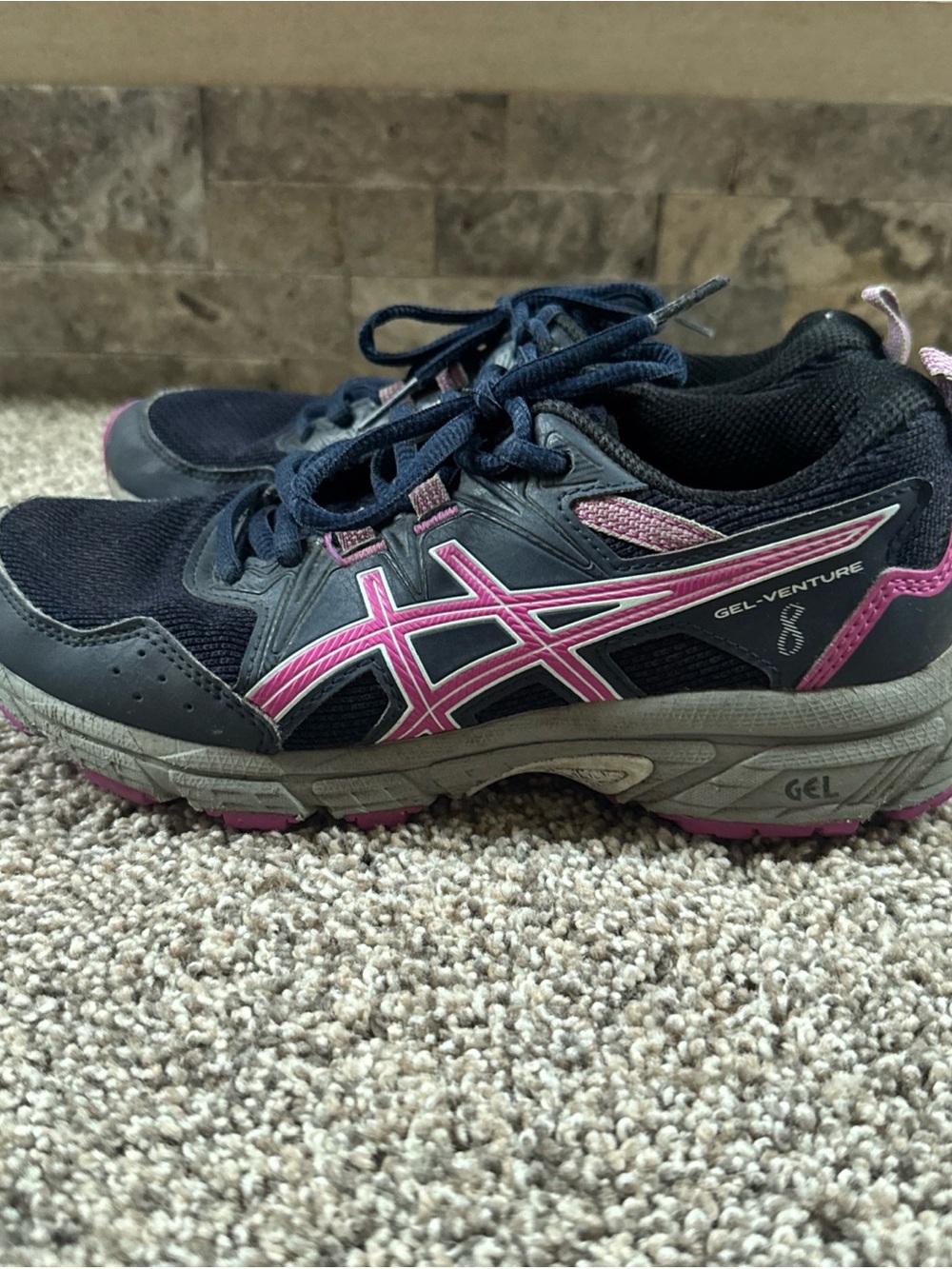 ASICS Gel-Venture 8 Girls 3.5 Black and Purple Athletic Running Shoes EUC